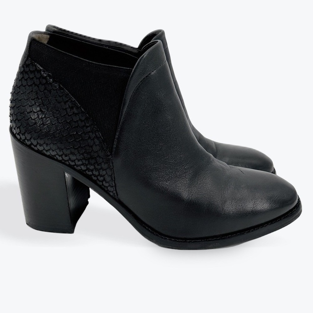 Johnston & Murphy Black Leather Snake Embossed Ankle Boots Block Heel Womens 10M